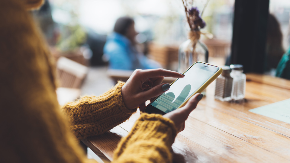 10 manières dont vous risquez votre santé en utilisant votre téléphone portable